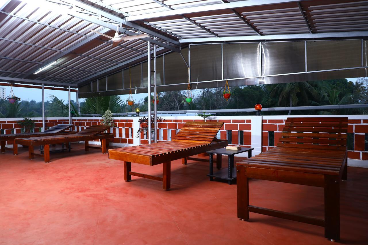 Cbr Ayurhealth Apartamento Kannur Exterior foto